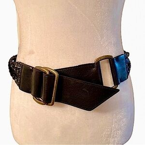 Kenneth Cole belt  black leather Braided bands small brass buckle EUC